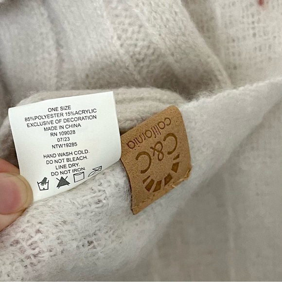 C&C California Hat and Scarf Set - Picture 4 of 4